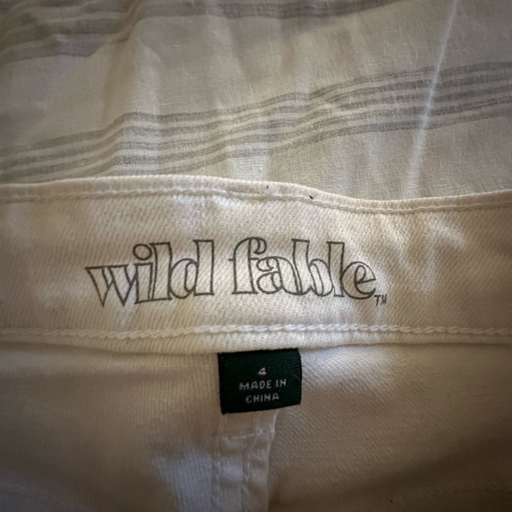 WHITE JEAN SHORTS